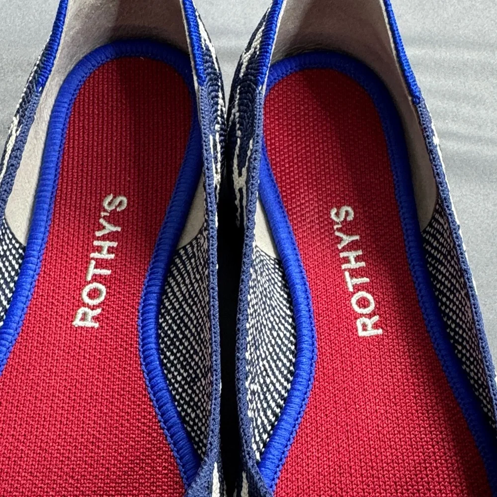 Rothy's The Point Indigo Giraffe Blue White Animal Print Size 7.5‎ Pointed Toe